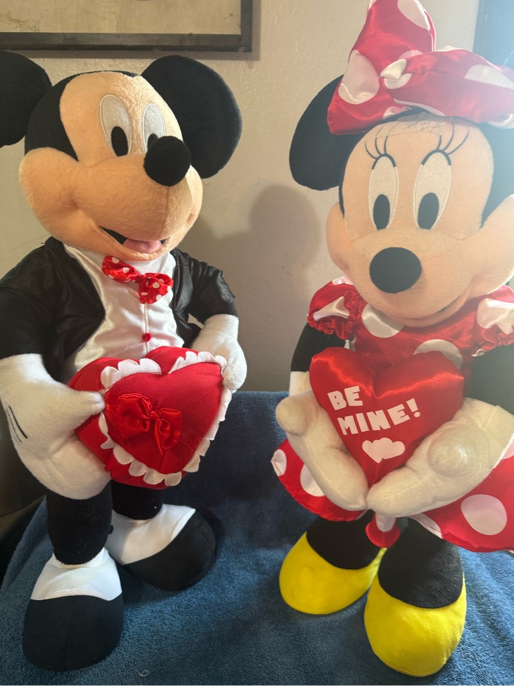 Disney Mickey & Minnie Valentine Plush Duo in Black, Red, White, Yellow